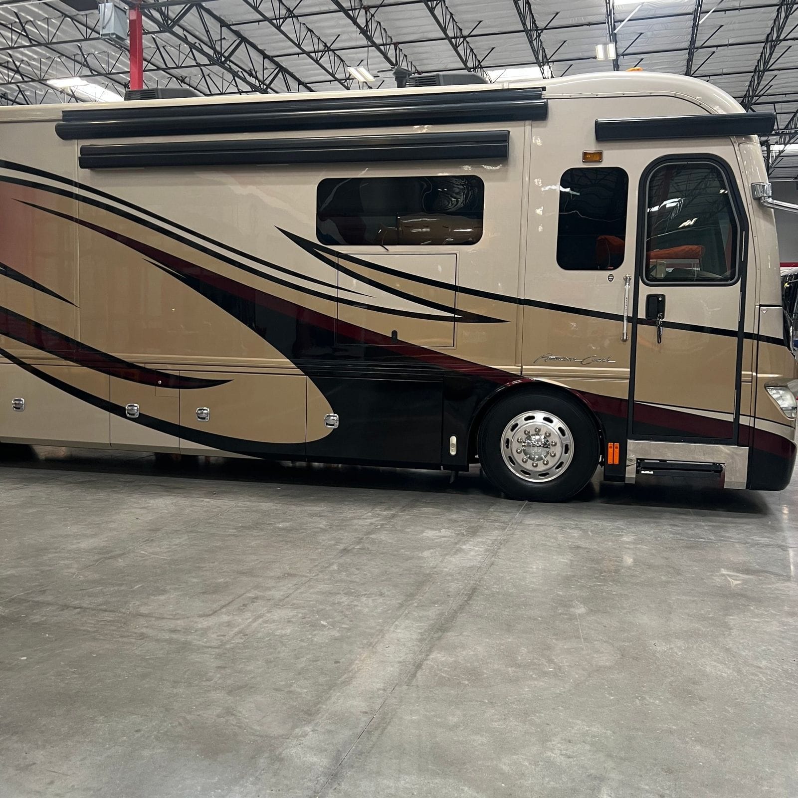 2013 AMERICAN COACH AMERICAN REVOLUTION 42T - Pre-Owned Luxury Motorhome on Consignment at 24/7 Motorcoach Las Vegas - $134,975