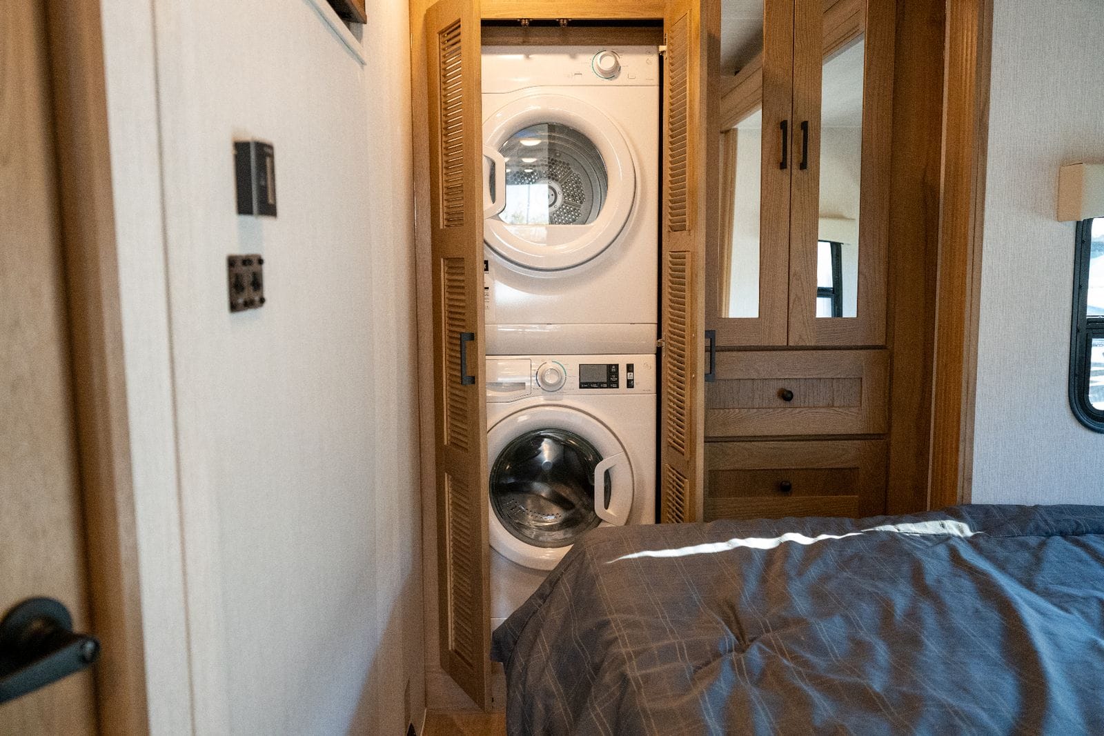 Maximus 34MX Storage