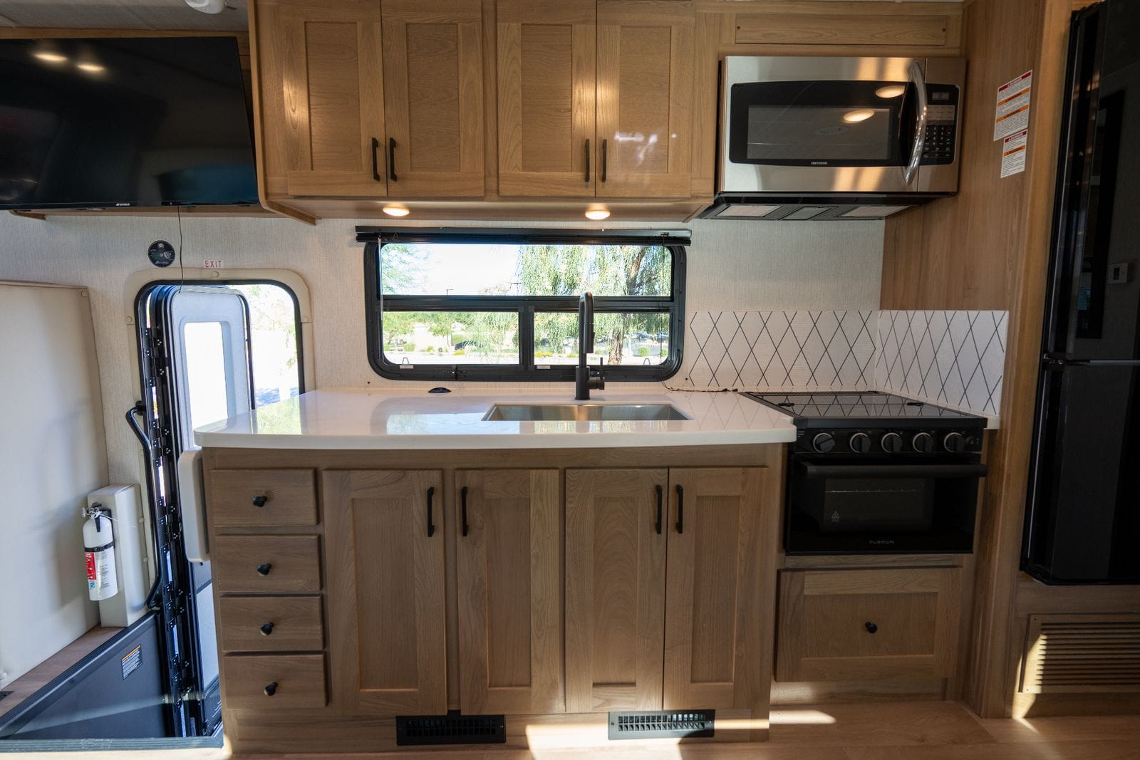 Maximus 34MX Bathroom