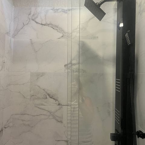 2027 Nexus Ghost 36DS shower head detail - thumbnail