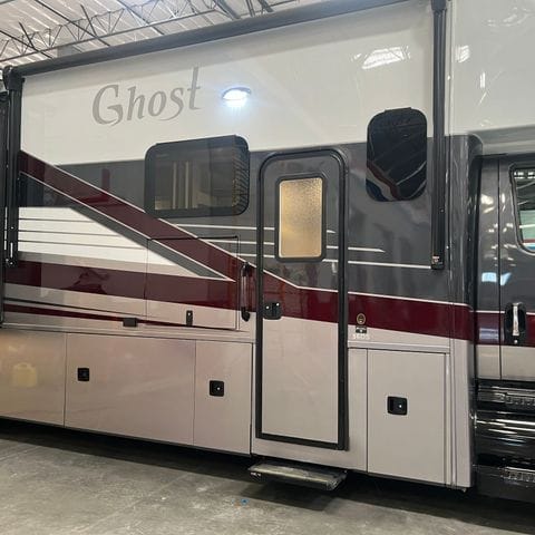 2027 Nexus Ghost 36DS rear badge and roof ladder - thumbnail