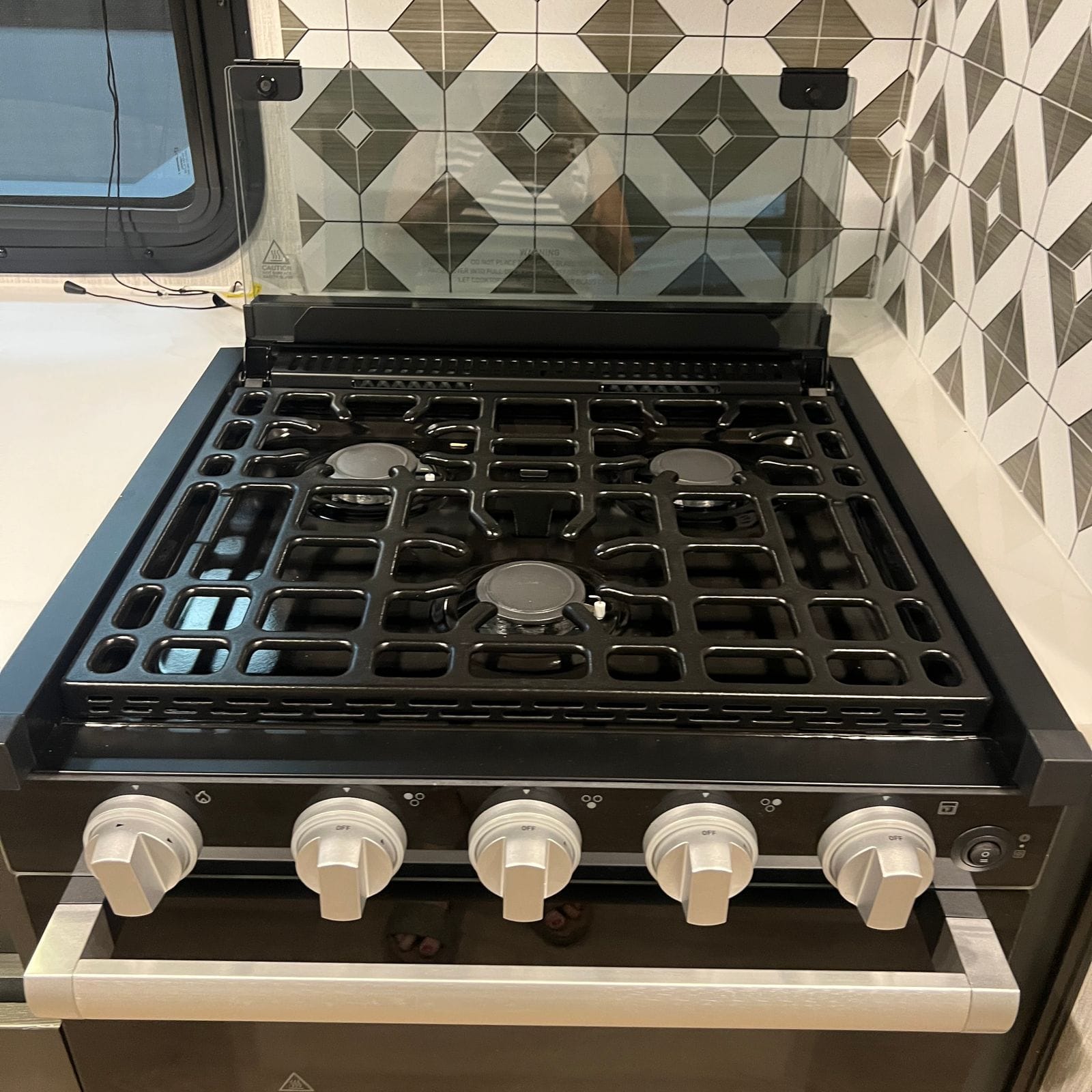 2027 Nexus Ghost 36DS cooktop grates detail