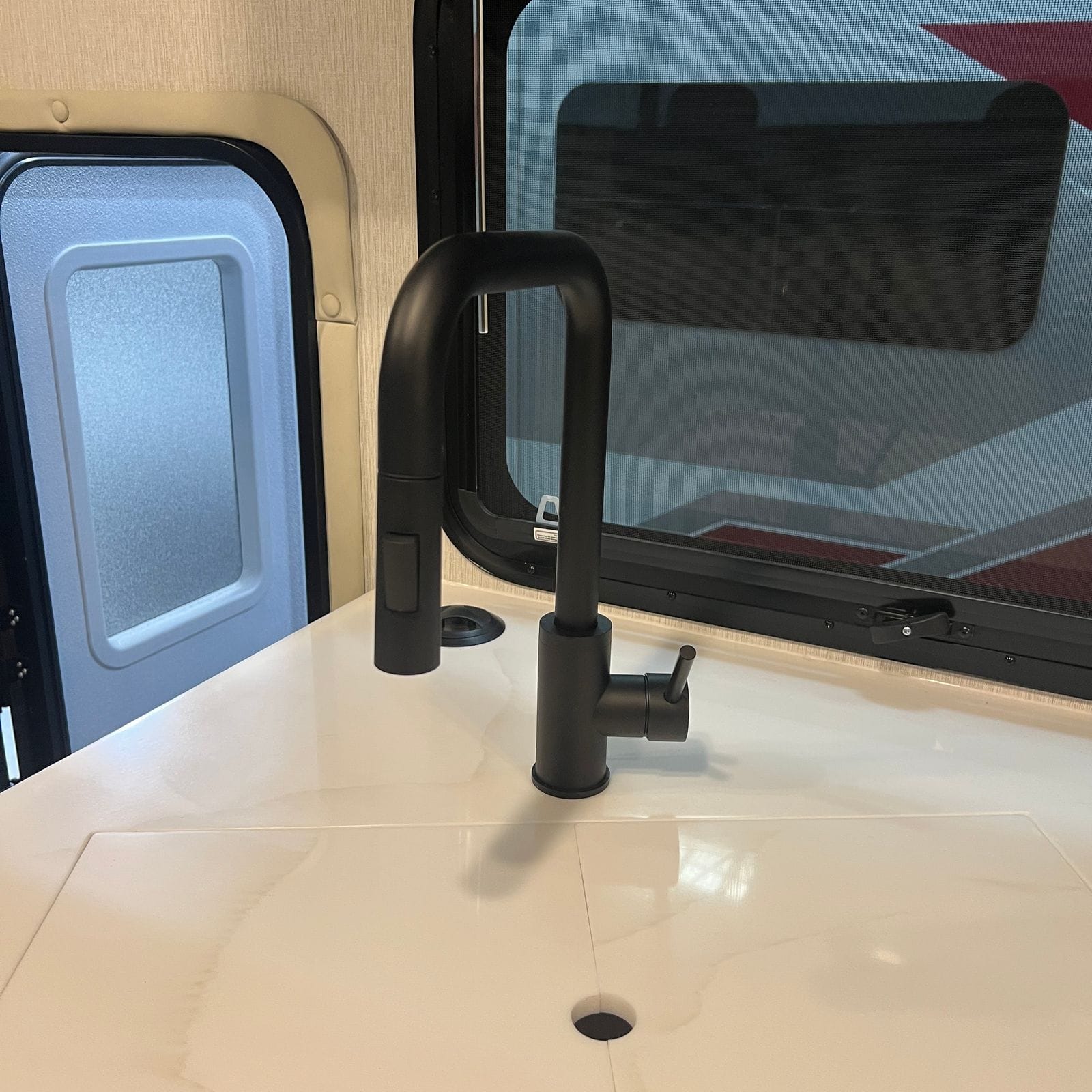 2027 Nexus Ghost 36DS kitchen faucet detail