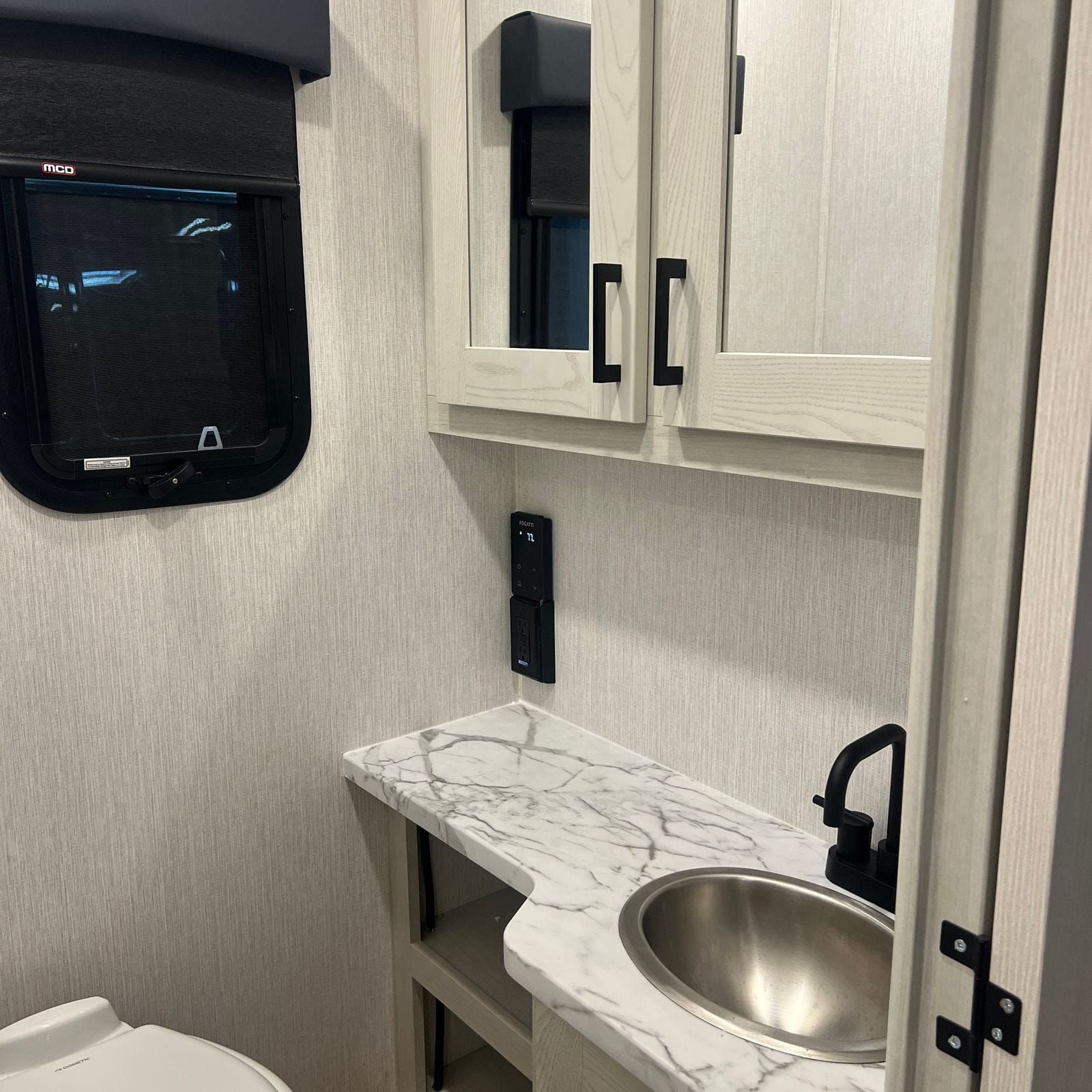 2027 Nexus Rebel 34R toilet and sink