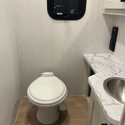 2027 Nexus Rebel 34R toilet detail - thumbnail