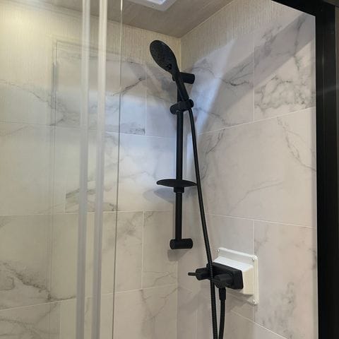 2027 Nexus Rebel 34R shower head, alternate angle - thumbnail
