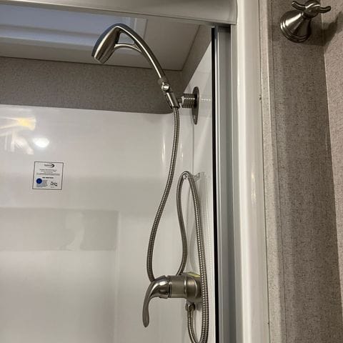 2027 Thor Pasadena SV 34XG bathroom shower fixtures - thumbnail