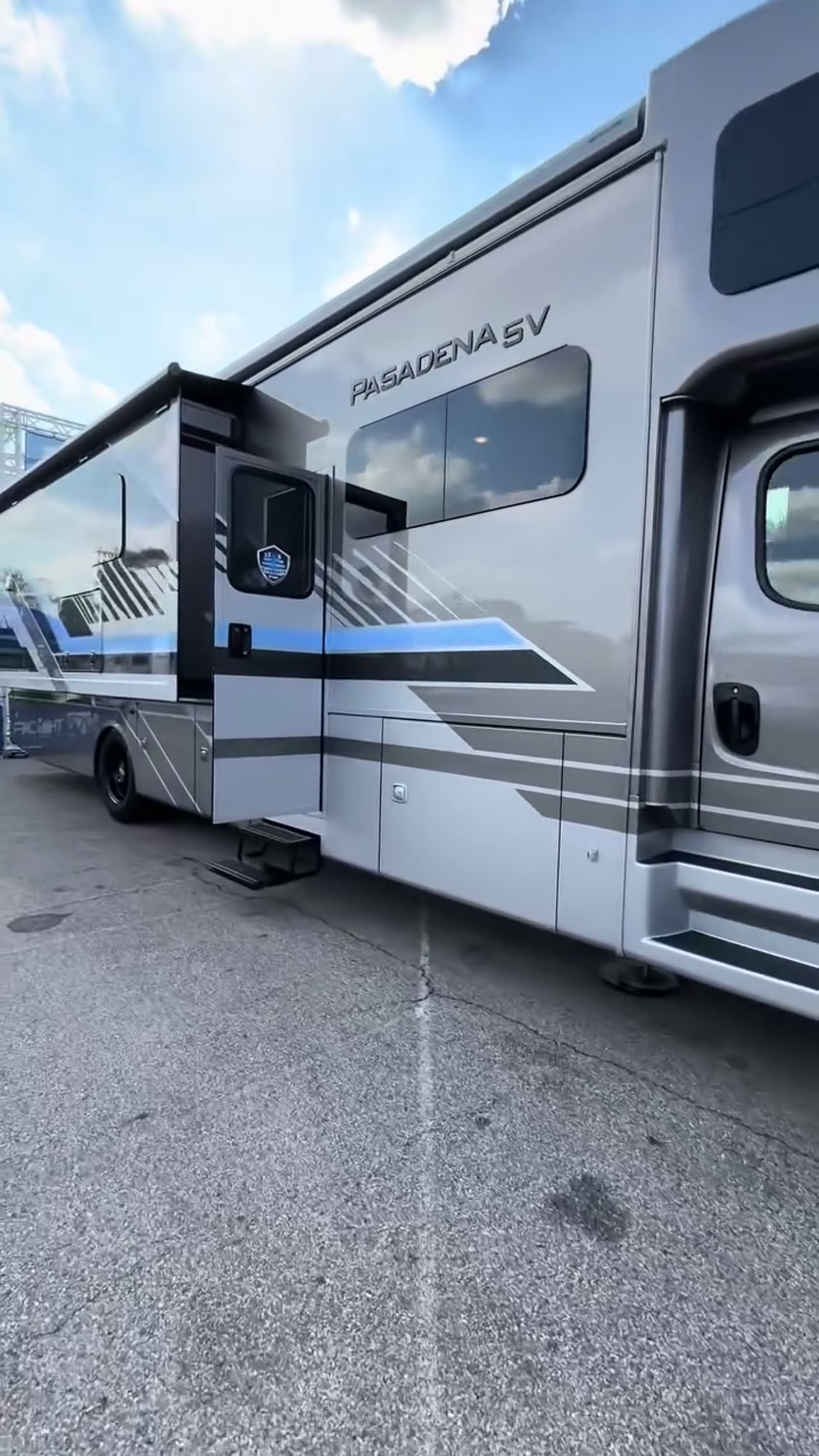 2026 Thor Pasadena SV 38FX video thumbnail