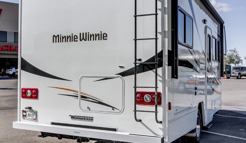 2019 Winnebago Minnie Winnie 25B full